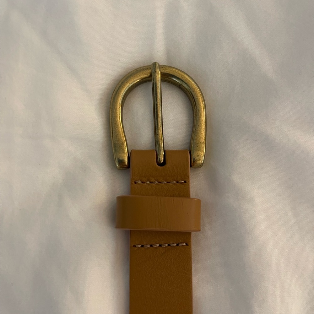 Thrifted geometric brown belt with gold buckle